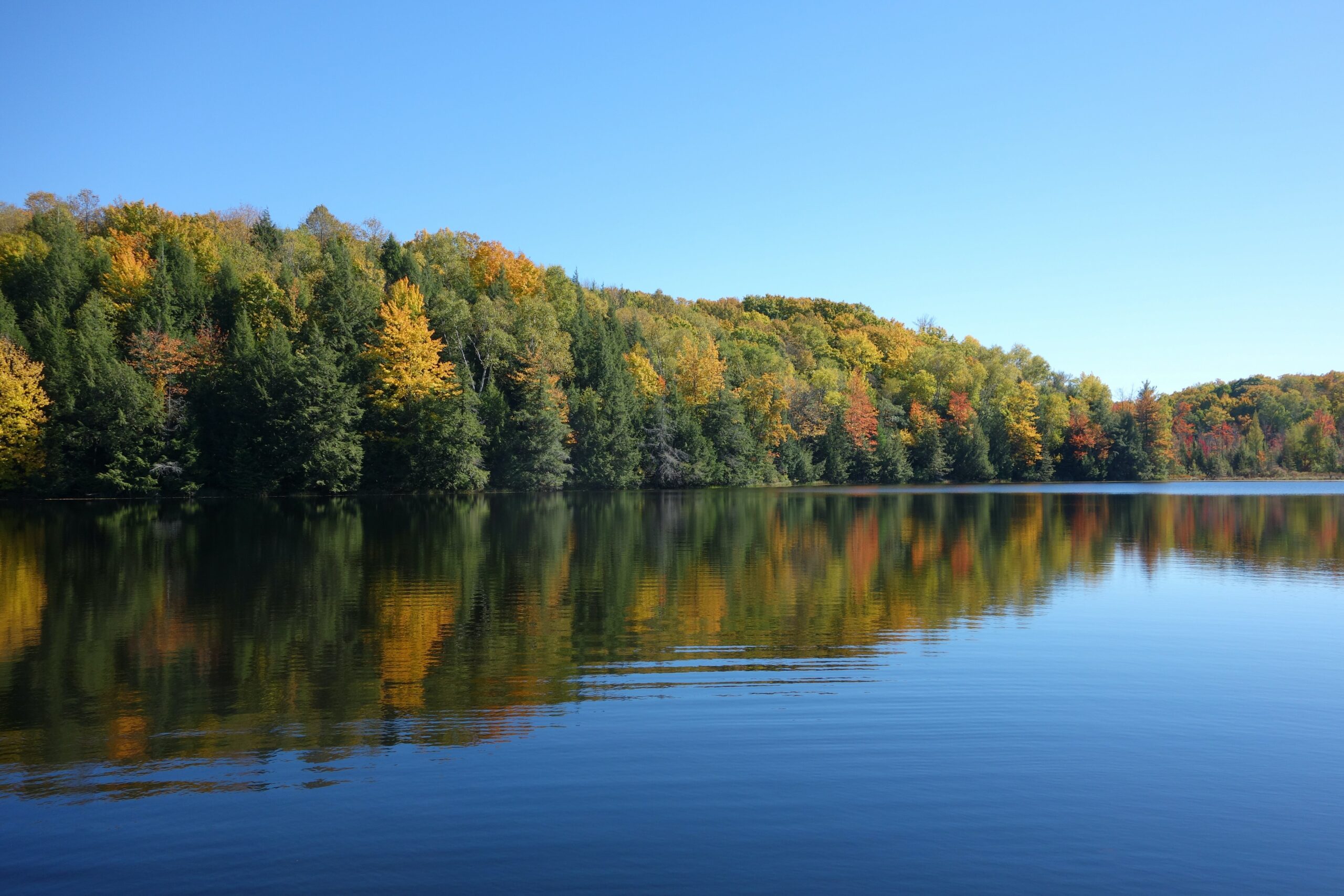 5 Stunning Lake Getaways to Take in the U.S.