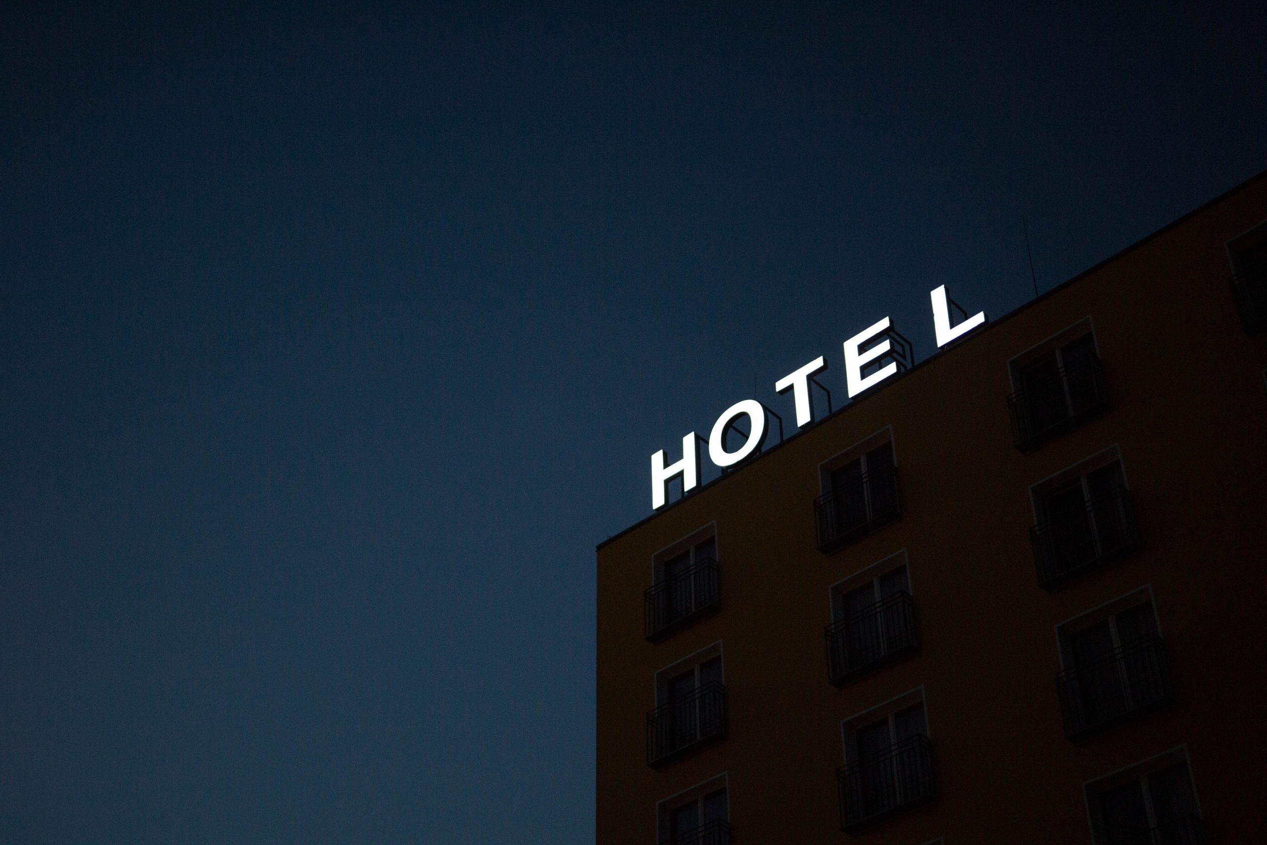 Knowing When to Leave an Online Hotel Review