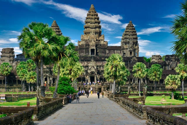 Location and Natural Attractions in Cambodia